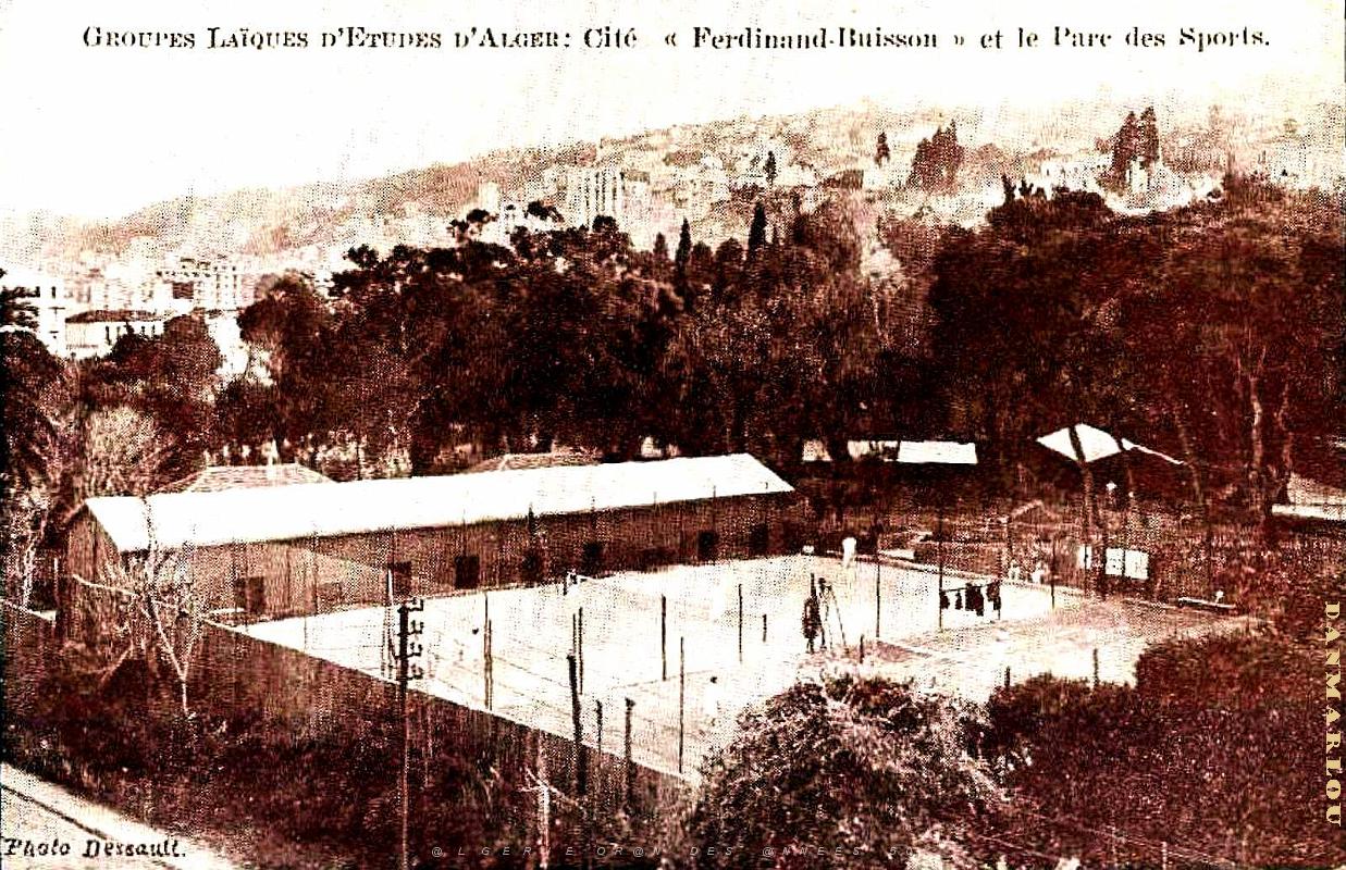 Alger - Cite Fernand Buisson et Parc des Sports.jpg